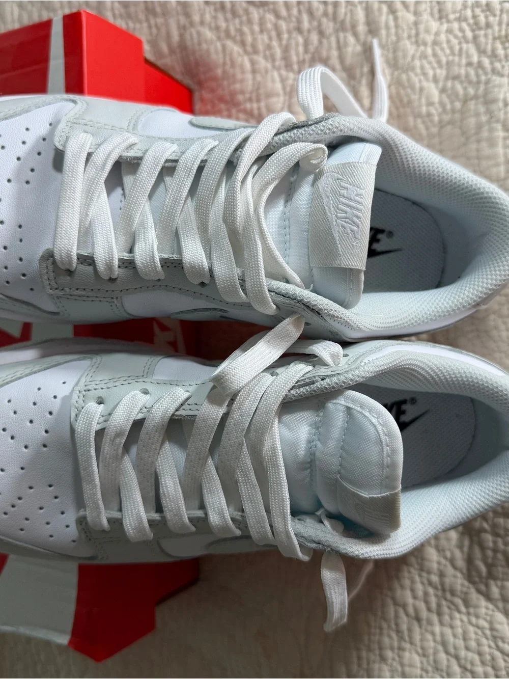 Nike Dunk Low White Photon Dust DD1503-103 Women’s Size 7 Men’s 5.5